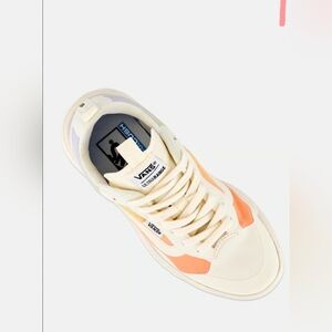 Vans UltraRange Exo Ombre Sunrise White shoes. NWT